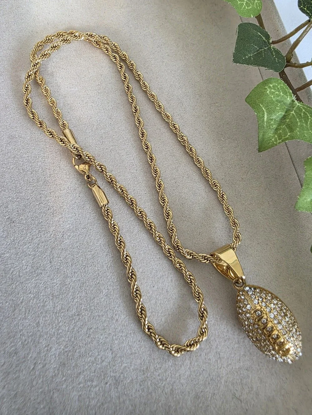 N/A beautiful pendant